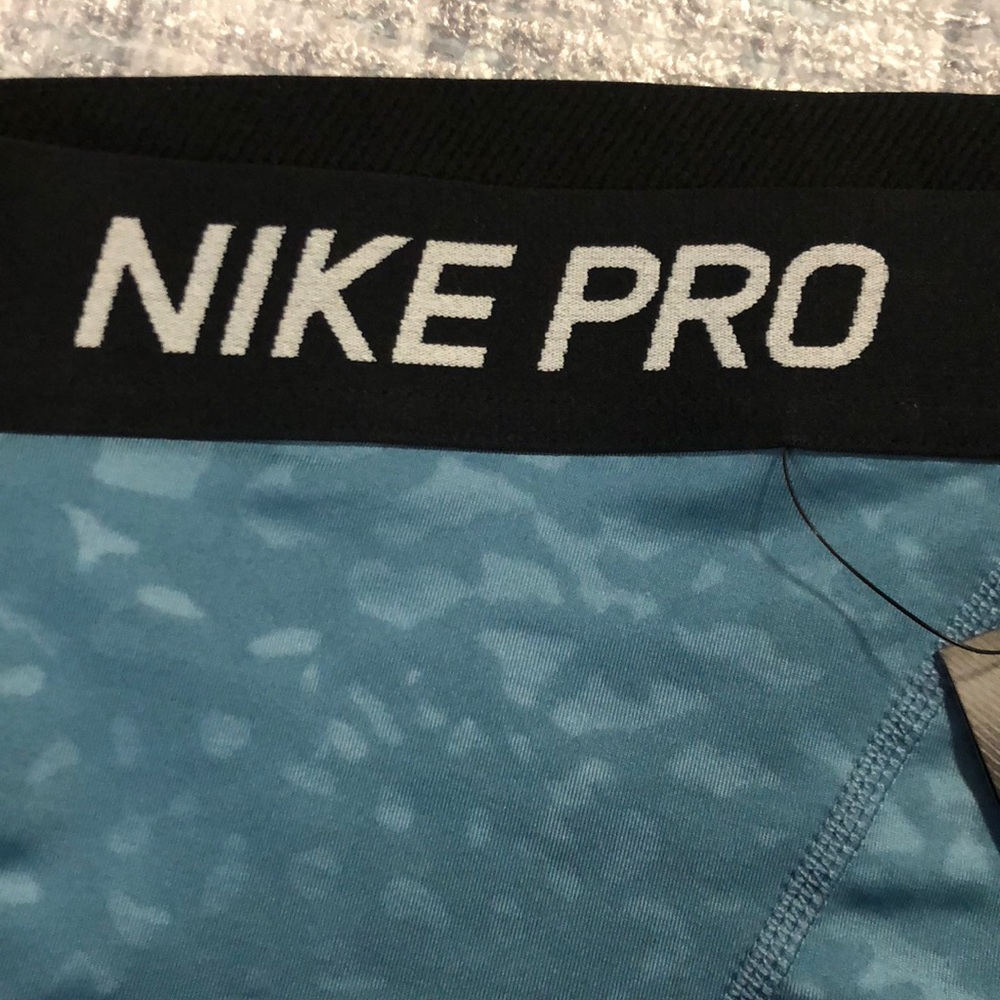 Nike Pro Spotted Cat Shorts - Picture 3 of 3